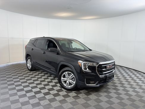 Certified 2024 GMC Terrain SLE AWD/4WD image 1