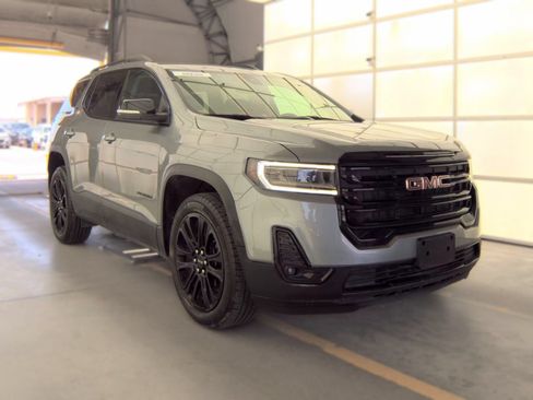 Used 2023 GMC Acadia SLT w/ Elevation Edition FWD image 2