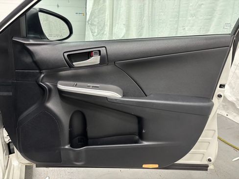 Used 2014 Toyota Camry SE FWD image 54