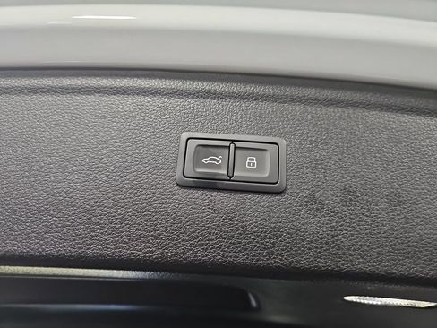 Used 2023 Audi Q5 2.0T Premium Plus w/ Premium Plus Package AWD/4WD image 13