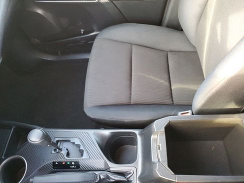 Used 2015 Toyota RAV4 LE image 21