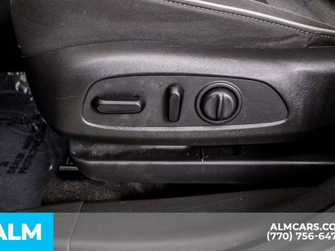 Used 2021 Chevrolet TrailBlazer LT w/ Convenience Package image 33