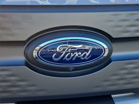 Used 2023 Ford F150 Lightning XLT image 30