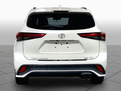 Used 2021 Toyota Highlander XSE AWD/4WD image 5