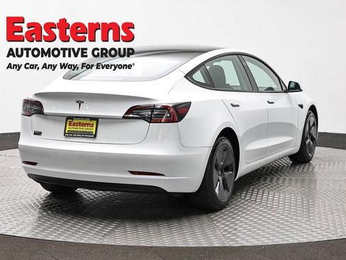 Used 2023 Tesla Model 3 Standard Range image 5