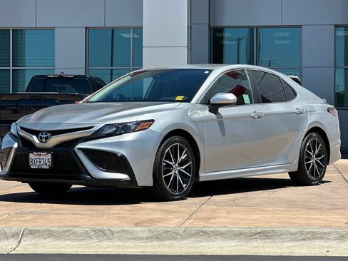 Certified 2021 Toyota Camry SE w/ Carpet Mat Package (TMS) FWD image 10
