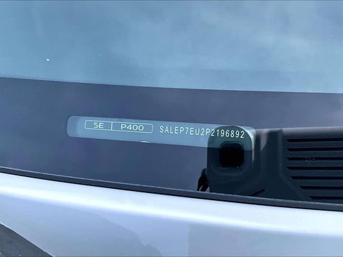 Used 2023 Land Rover Defender 110 SE image 34