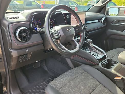 Used 2024 Chevrolet Colorado Z71 w/ Z71 Convenience Package 2 AWD/4WD image 18
