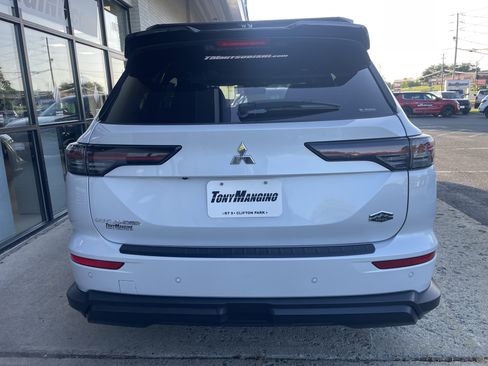 New 2026 Mitsubishi Outlander AWD image 6