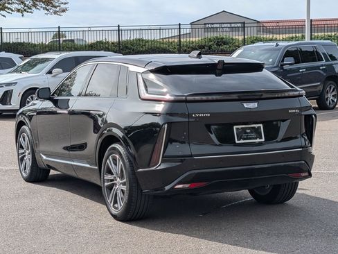 Certified 2024 Cadillac Lyriq Luxury AWD/4WD image 3