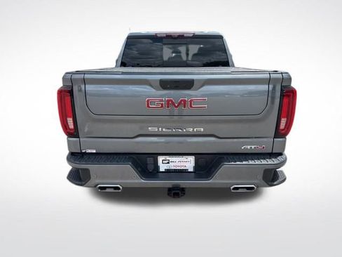 Used 2021 GMC Sierra 1500 AT4 w/ Technology Package AWD/4WD image 4