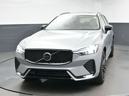 New 2026 Volvo XC60 B5 Ultra w/ Climate Package AWD/4WD image 3