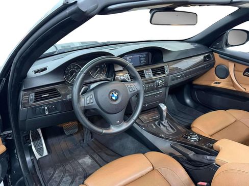 Used 2013 BMW 335i Convertible image 13