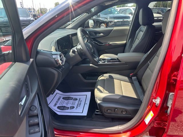 New 2027 Chevrolet Equinox LT w/ Convenience Package II FWD image 16