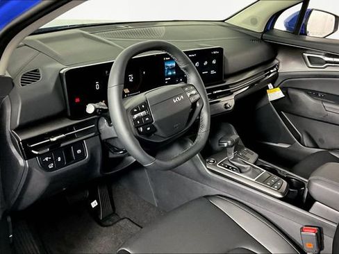 New 2026 Kia Sportage EX FWD image 8