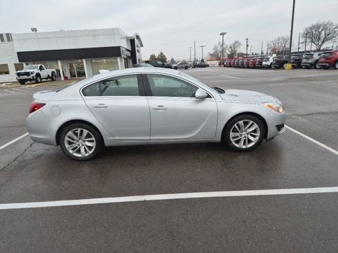 Used 2015 Buick Regal image 4