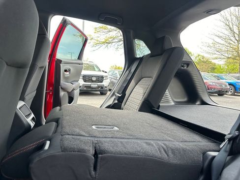 Certified 2025 Honda HR-V Sport image 26