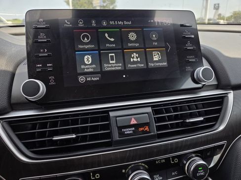 Used 2022 Honda Accord Touring image 10