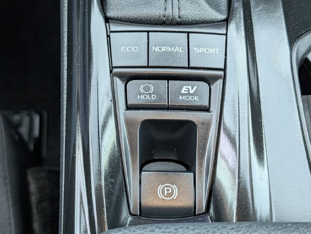 Used 2025 Toyota Camry LE FWD image 16