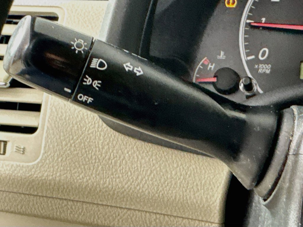 Used 2012 Toyota Corolla LE FWD image 13