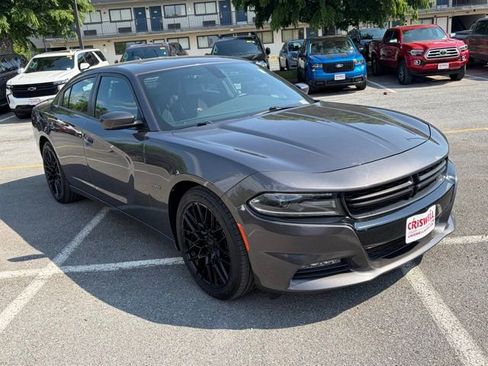 Used 2016 Dodge Charger R/T RWD image 9