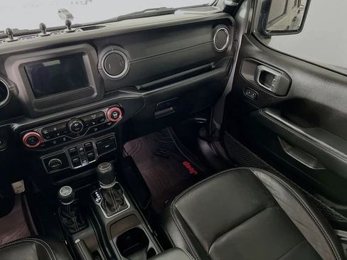 Used 2019 Jeep Wrangler Unlimited Sahara w/ Cold Weather Group image 23