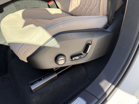 New 2026 Volvo XC90 B6 Plus w/ Protection Package Premier image 13