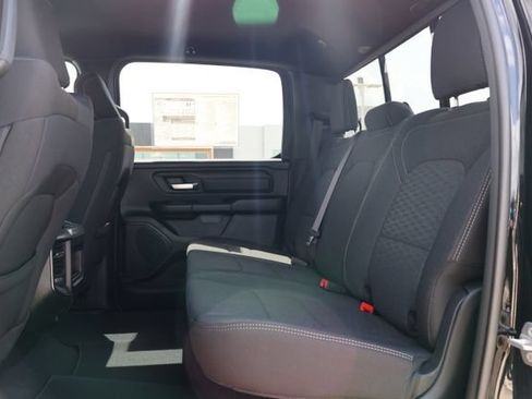 New 2026 RAM 1500 Express AWD/4WD image 9