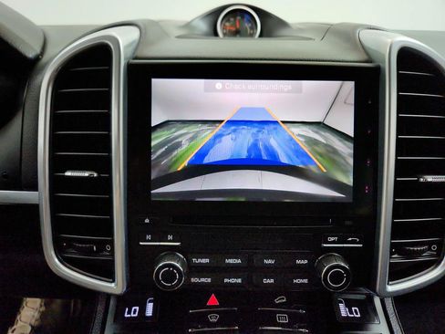 Used 2017 Porsche Cayenne Platinum Edition AWD/4WD image 21