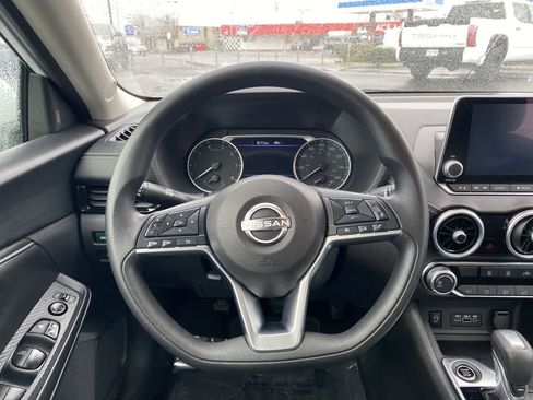 Used 2024 Nissan Sentra SV image 14