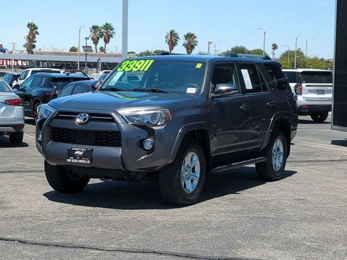 Used 2020 Toyota 4Runner SR5 Premium AWD/4WD image 4