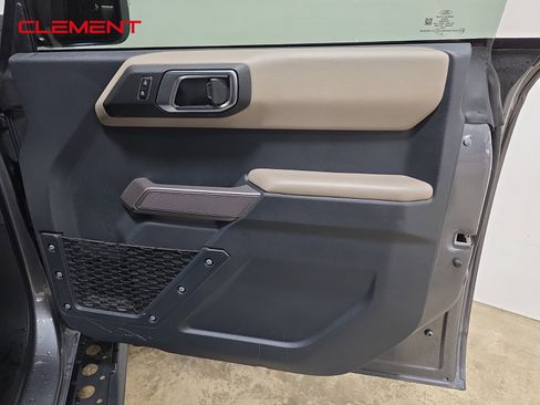 Used 2023 Ford Bronco Wildtrak image 29