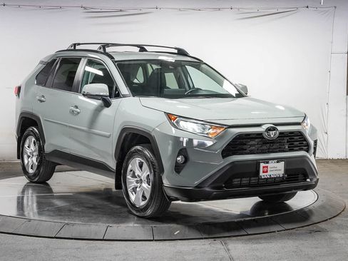 Certified 2021 Toyota RAV4 XLE FWD image 6