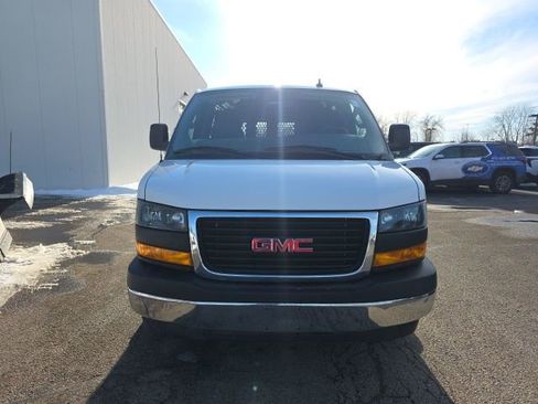 Used 2024 GMC Savana 2500 w/ Driver Convenience Package image 6