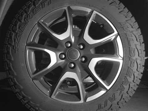Used 2025 Jeep Compass Trailhawk AWD/4WD image 14