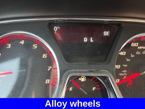 Used 2016 GMC Acadia SLE image 18