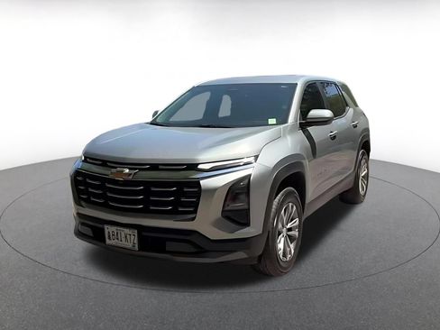 Used 2025 Chevrolet Equinox LT FWD image 7