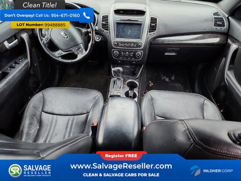 Used 2014 Kia Sorento SX image 11