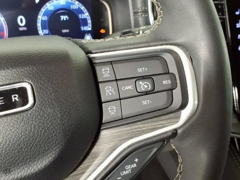 Used 2023 Jeep Wagoneer Series II AWD/4WD image 18
