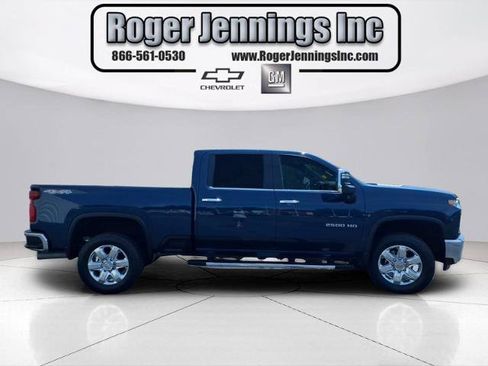 Used 2023 Chevrolet Silverado 2500 LTZ w/ LTZ Convenience Package AWD/4WD image 5