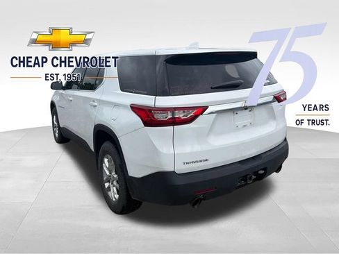 Used 2021 Chevrolet Traverse LS FWD image 4