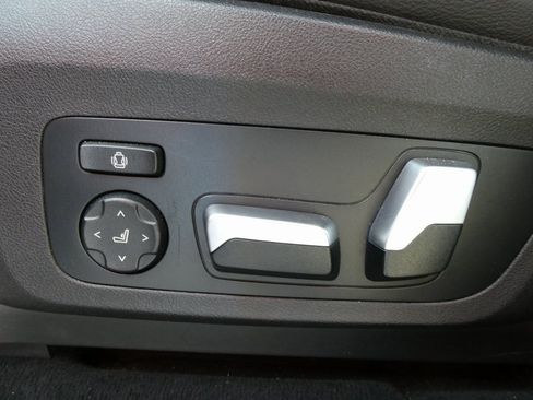 Used 2021 BMW X3 xDrive30i w/ Convenience Package image 23