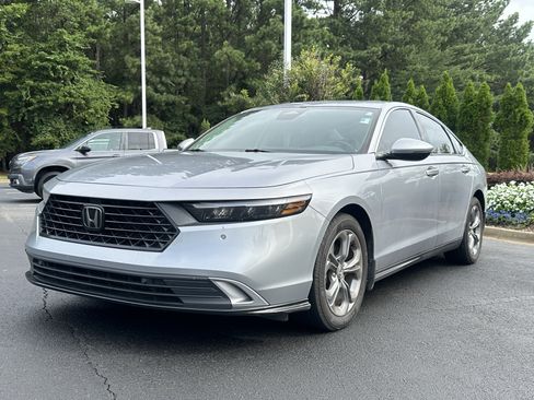 Used 2023 Honda Accord EX-L image 5