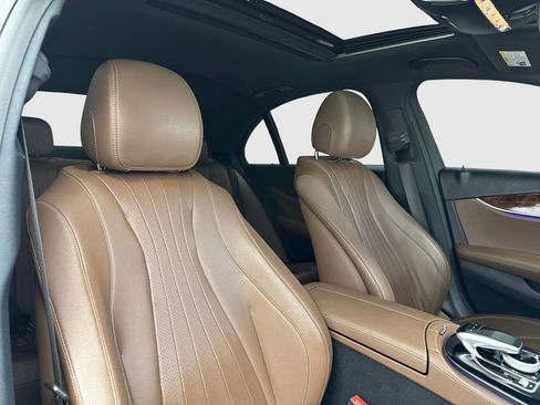 Used 2017 Mercedes-Benz E 300 image 39