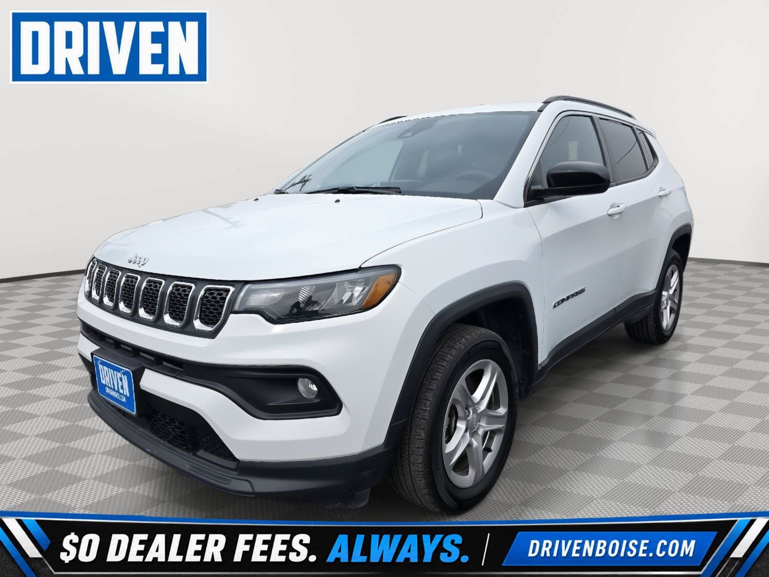 Used 2023 Jeep Compass Latitude AWD/4WD image 1