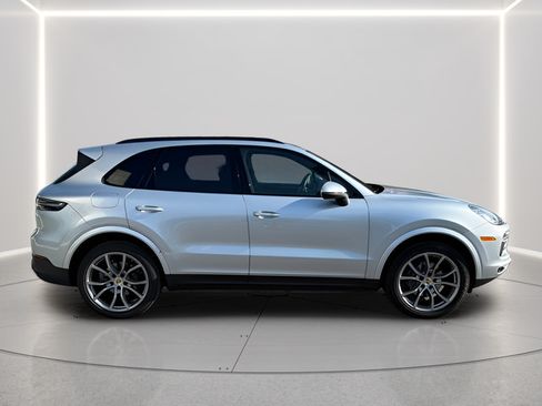 Used 2019 Porsche Cayenne AWD/4WD image 6