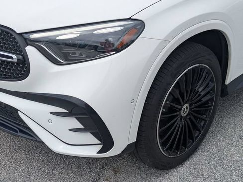 Used 2023 Mercedes-Benz GLC 300 image 9
