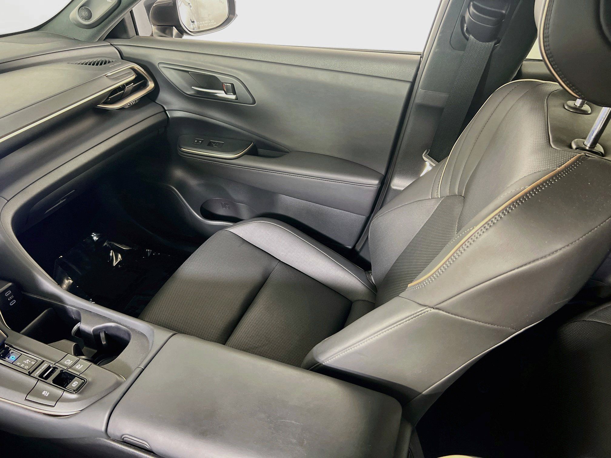 Used 2023 Toyota Crown AWD/4WD image 23