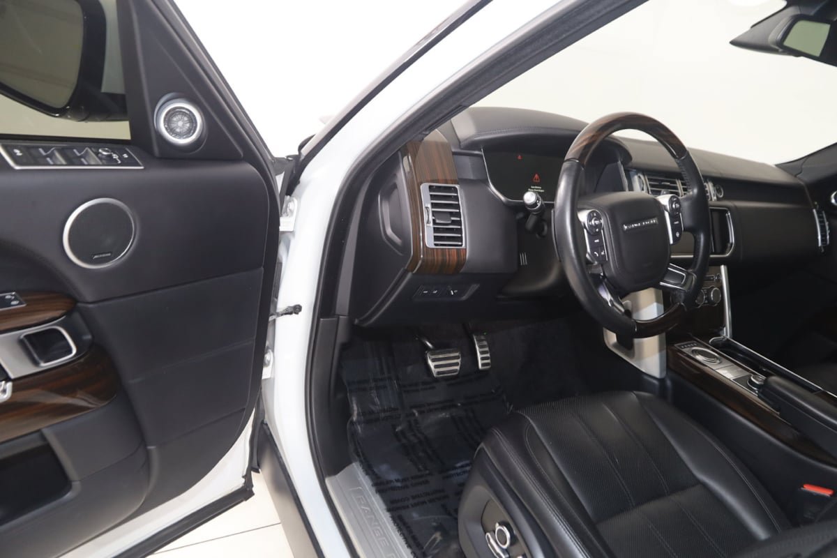 Used 2016 Land Rover Range Rover Supercharged AWD/4WD image 45