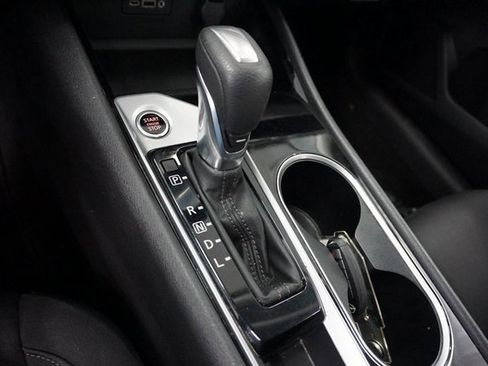Used 2024 Nissan Altima 2.5 SV image 17